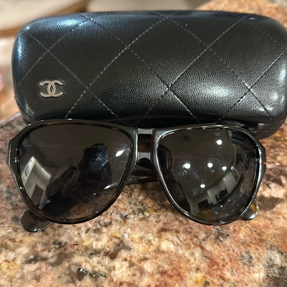 Authentic Chanel polarized sunglasses - Picture 1 of 5